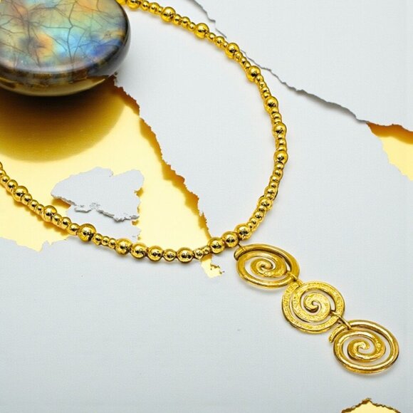 🆕️Glamorous Golden Statement Spiral Necklace & Earrings Set | 18K Gold Plated🌟 - Picture 11 of 13